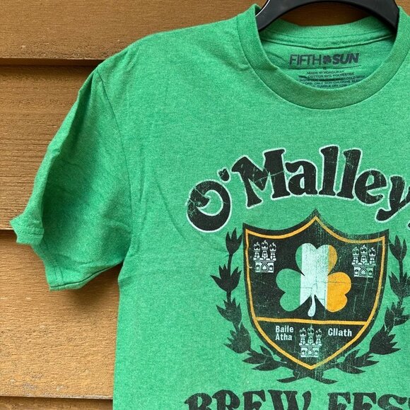 Fifth Sun O’Malley’s Green Brew Fest Where everyone is Iris St Patrick’s Day T-S - Picture 3 of 13